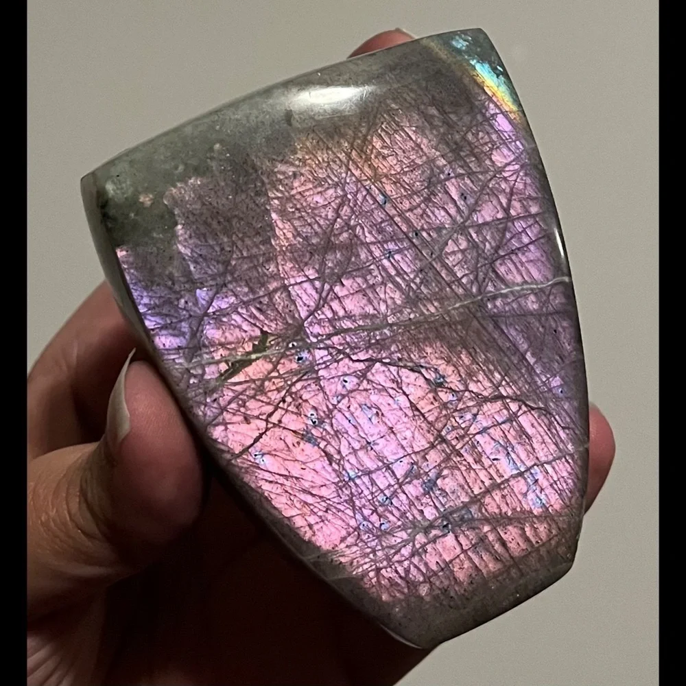 (RELISTED) OOAK Raspberry-Kiss Labradorite Freeform 💋 - Picture 6 of 15